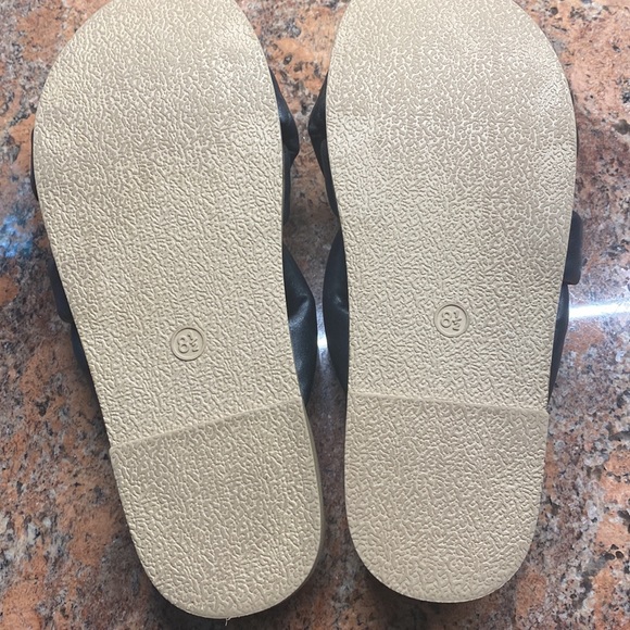 Sandals - Picture 5 of 5